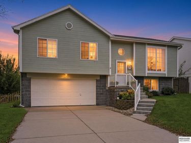 18655 V Street, Omaha, NE 68135