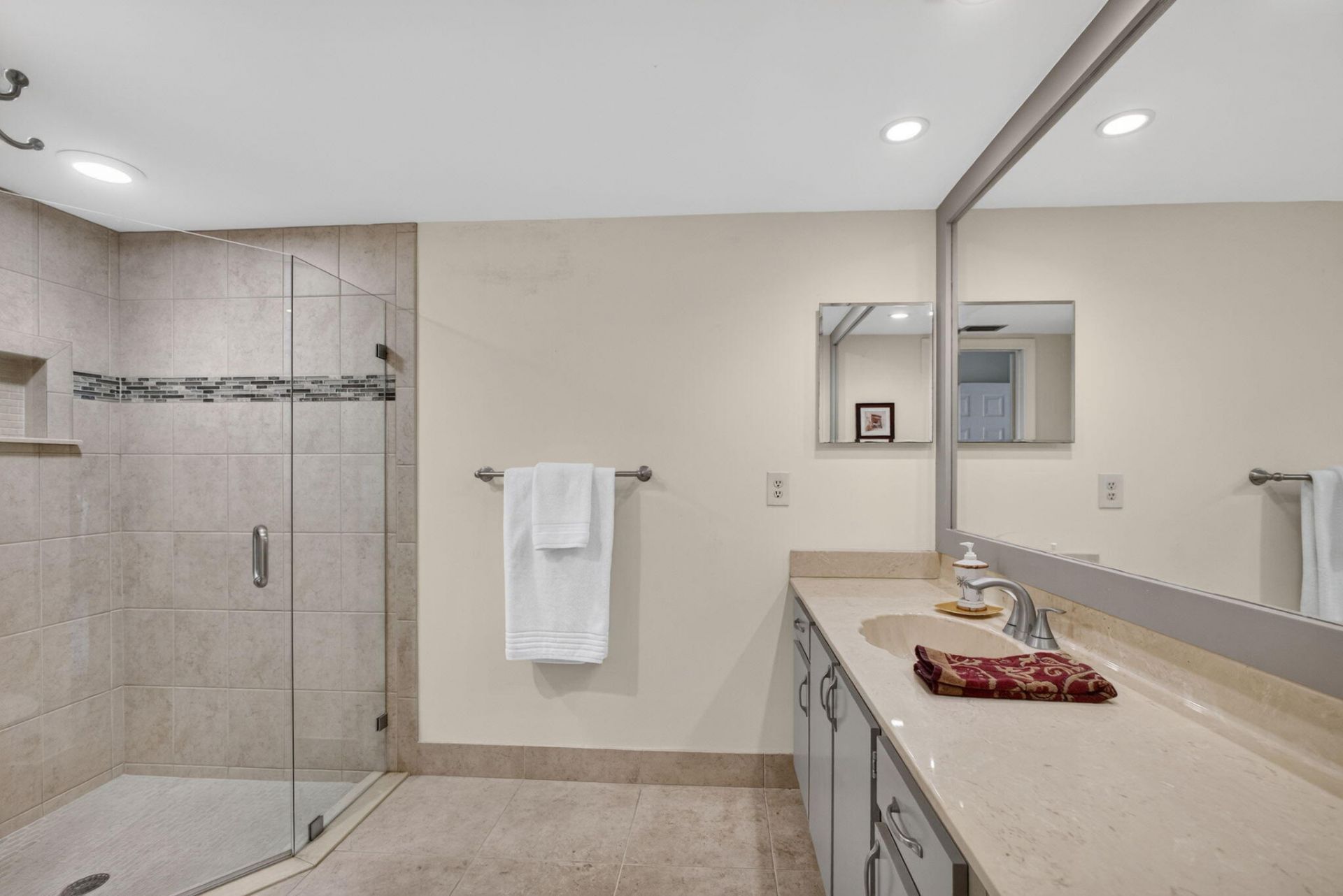 10 Lexington Lane E, Unit A, Palm Beach Gardens, FL 33418 Photo