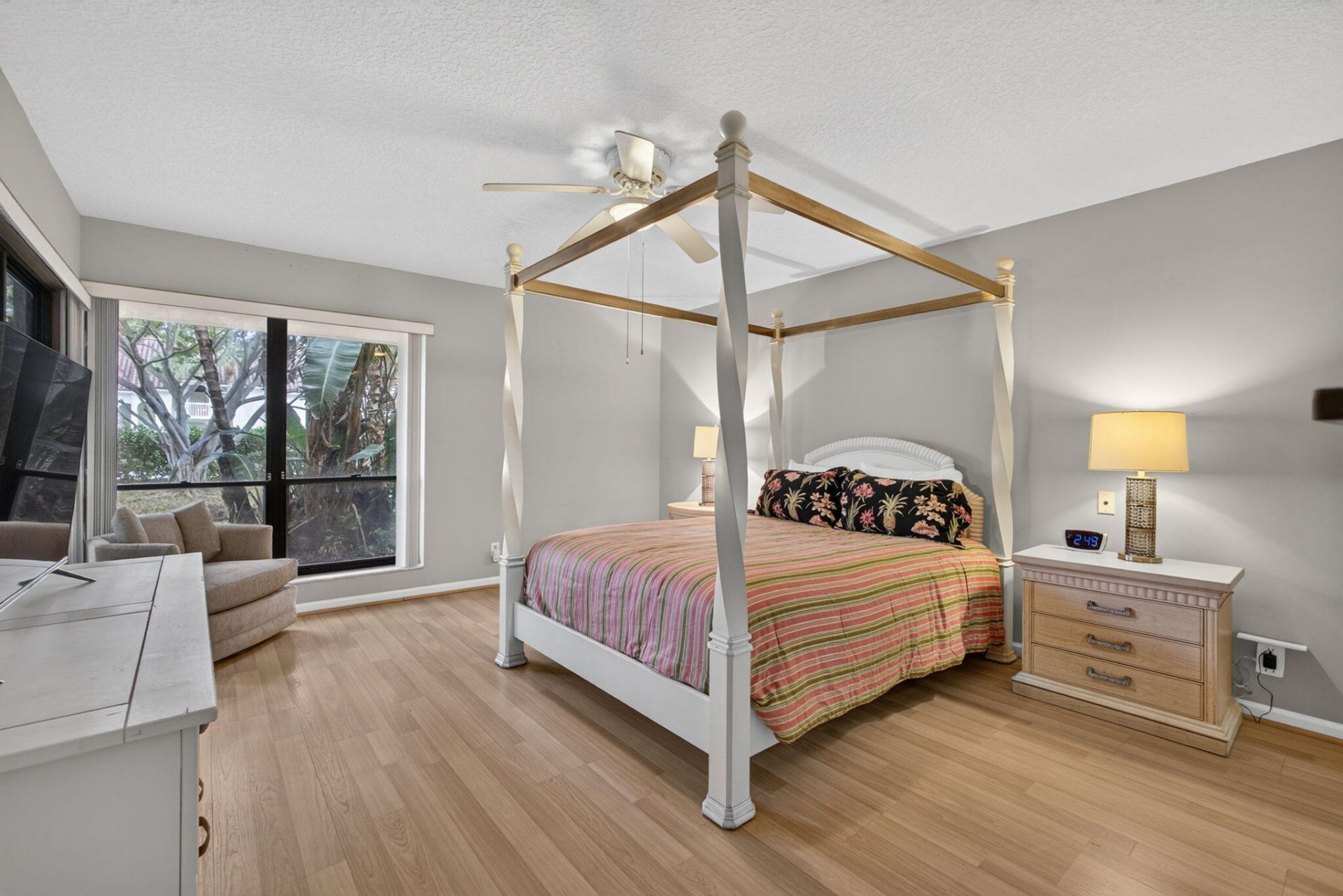 10 Lexington Lane E, Unit A, Palm Beach Gardens, FL 33418 Photo