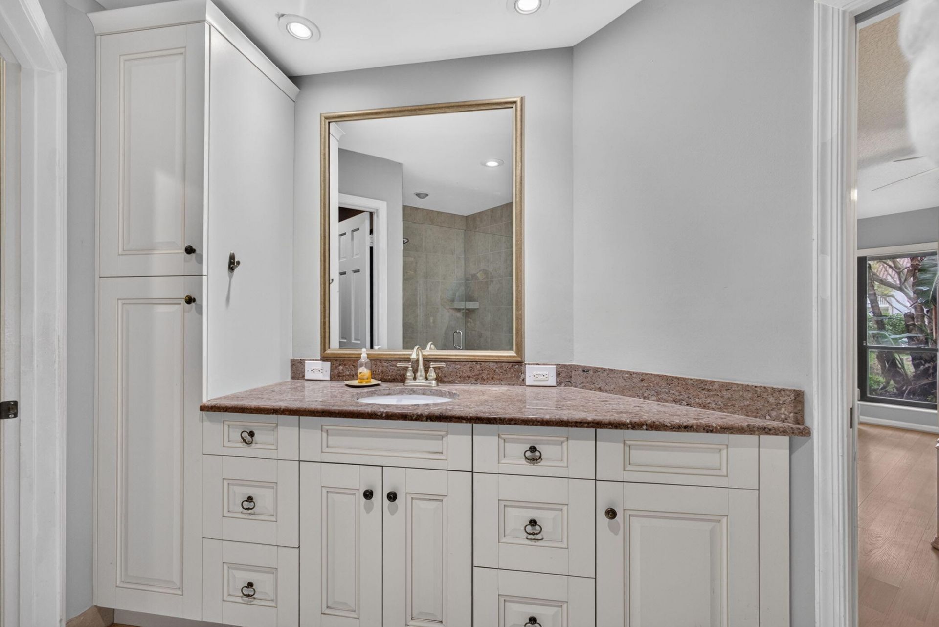 10 Lexington Lane E, Unit A, Palm Beach Gardens, FL 33418 Photo