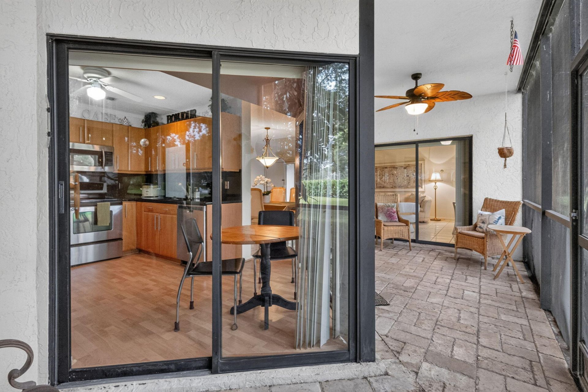 10 Lexington Lane E, Unit A, Palm Beach Gardens, FL 33418 Photo