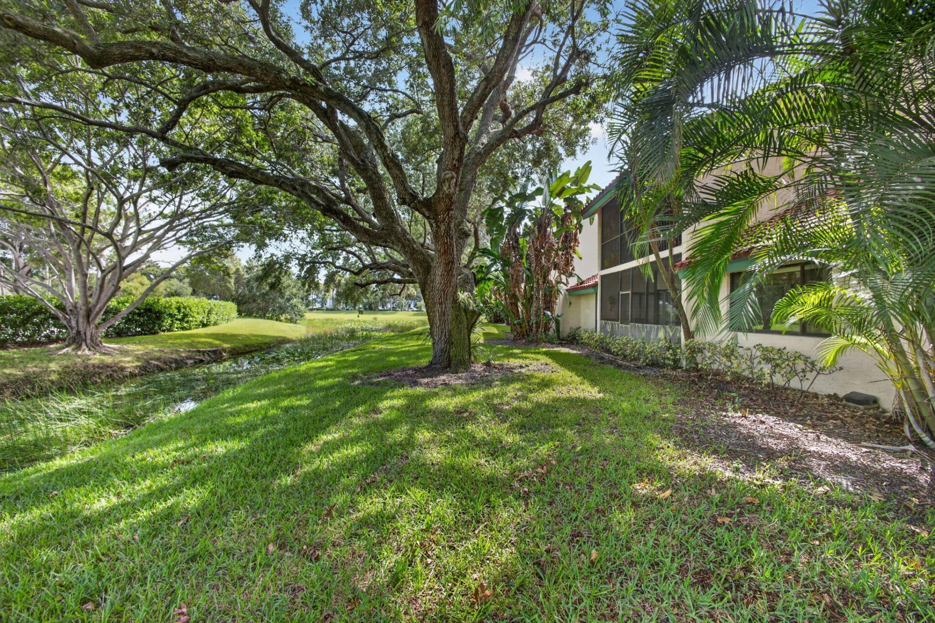 10 Lexington Lane E, Unit A, Palm Beach Gardens, FL 33418 Photo