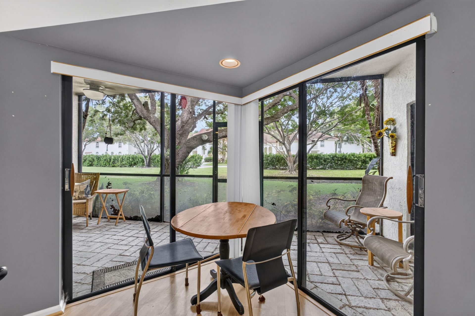 10 Lexington Lane E, Unit A, Palm Beach Gardens, FL 33418 Photo
