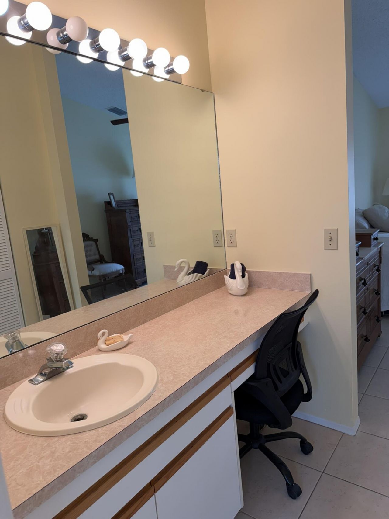 404 NE Camelot Drive, Port Saint Lucie, FL 34983 Photo