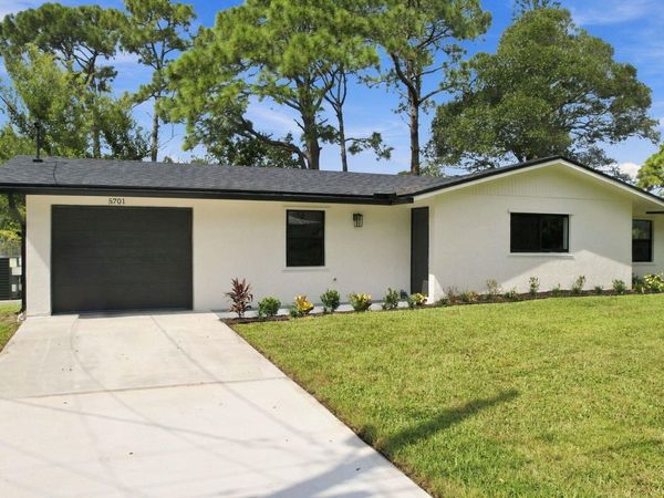 5701 MYRTLE Drive, Fort Pierce, FL 34982