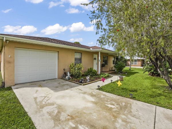 2322 SE Bounty Avenue, Port St. Lucie, FL 34952