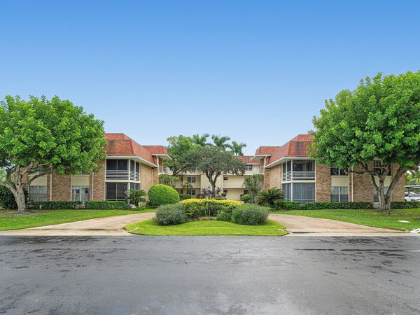 5510 TAMBERLANE Circle, Unit 247, Palm Beach Gardens, FL 33418
