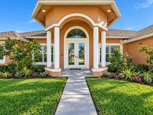 1586 SW CALMAR Avenue, Port St. Lucie, FL 34953
