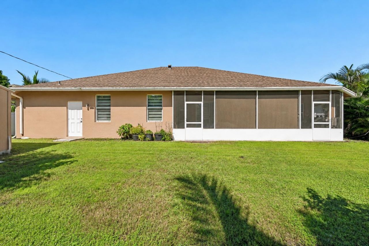 1586 SW Calmar Avenue, Port Saint Lucie, FL 34953 Photo