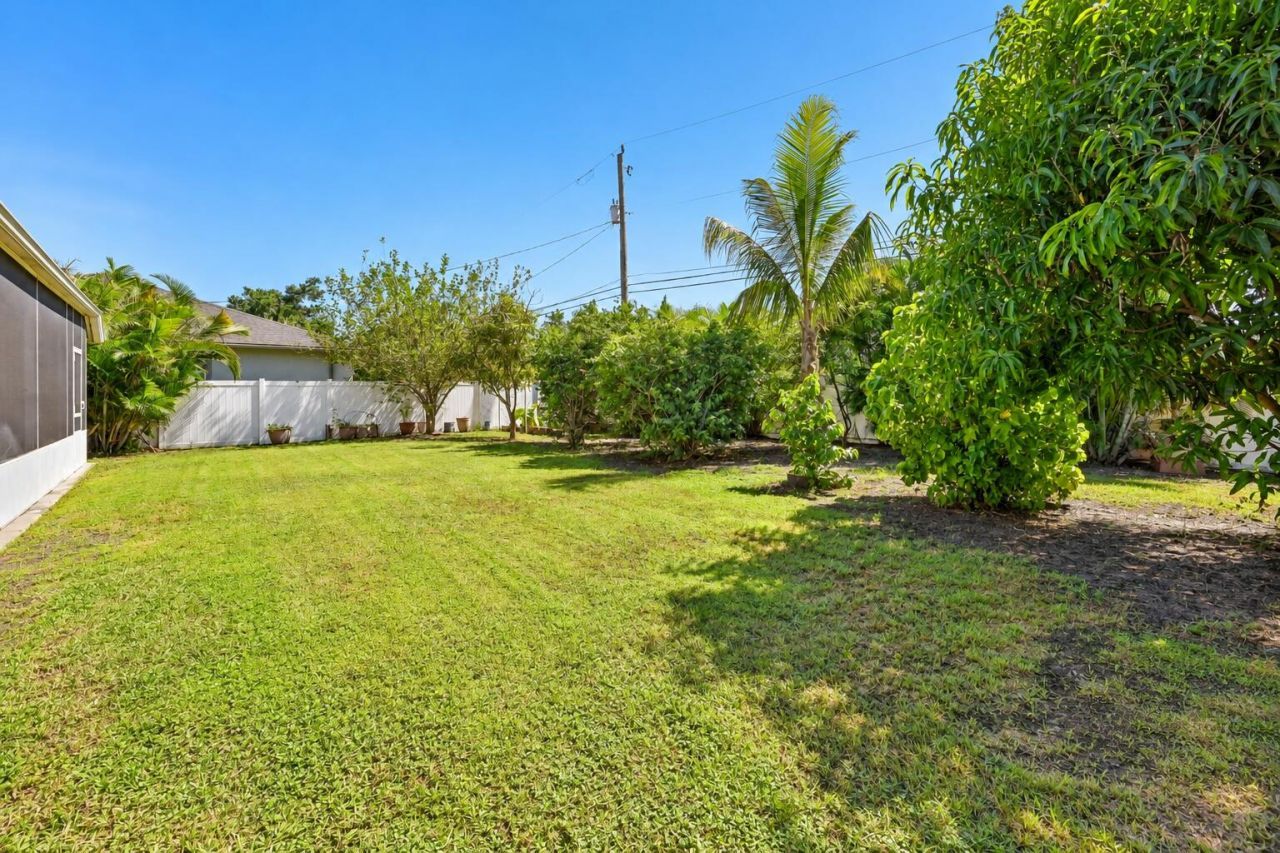 1586 SW Calmar Avenue, Port Saint Lucie, FL 34953 Photo