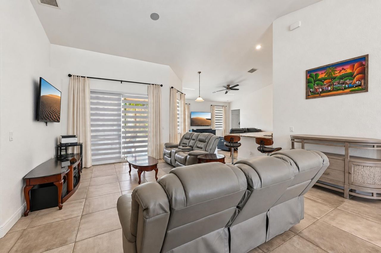 1586 SW Calmar Avenue, Port Saint Lucie, FL 34953 Photo