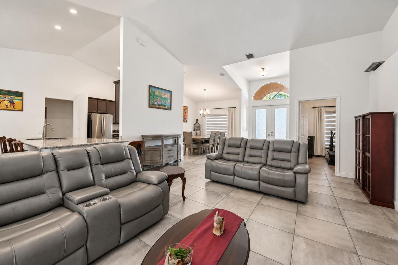 1586 SW Calmar Avenue, Port Saint Lucie, FL 34953 Photo