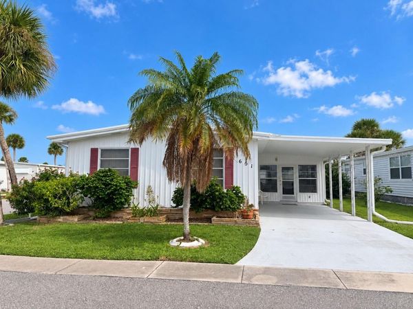 651 IRIS DRIVE , VENICE, FL 34293