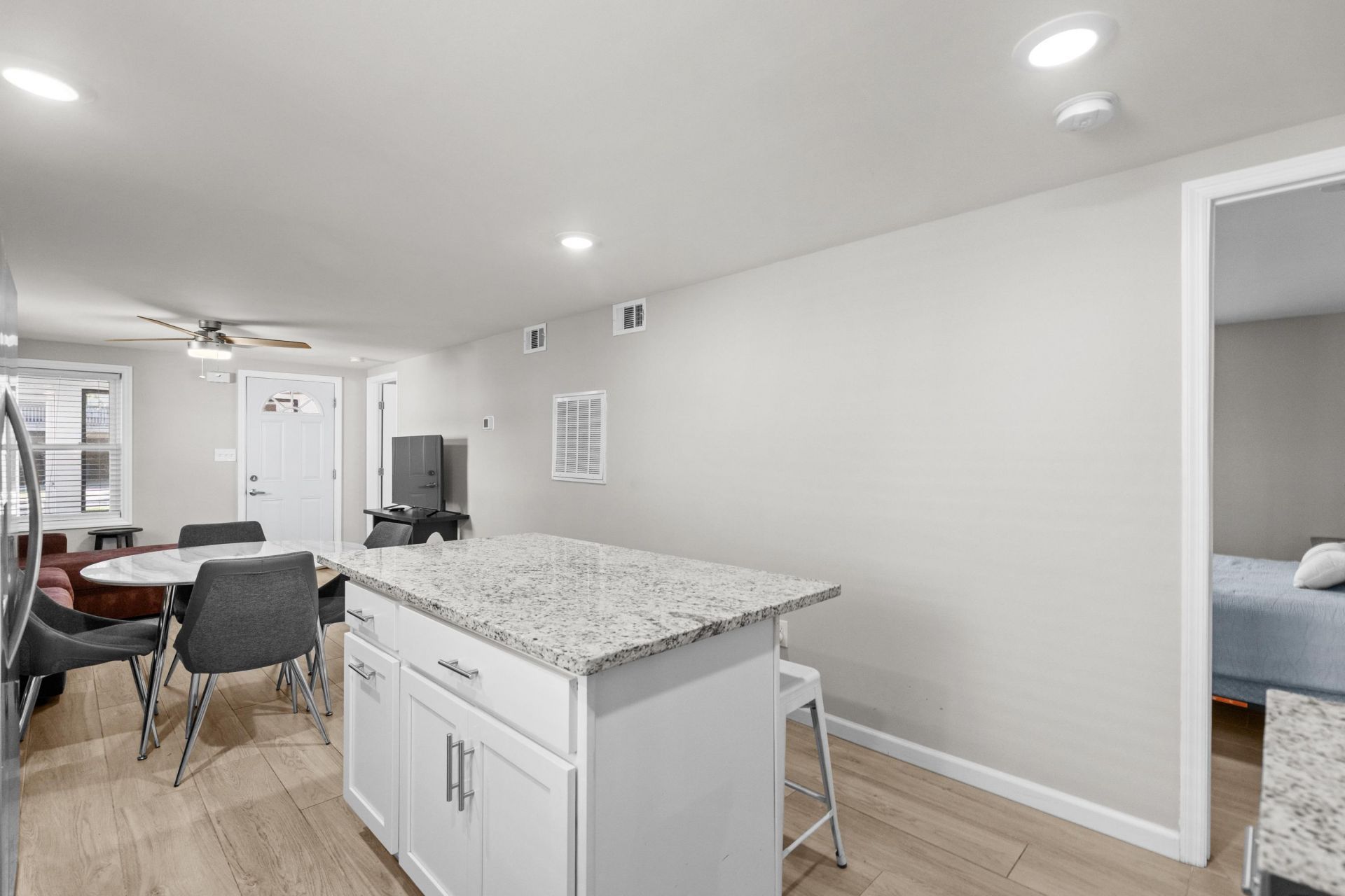 20 S Oak Dr. Photo 22