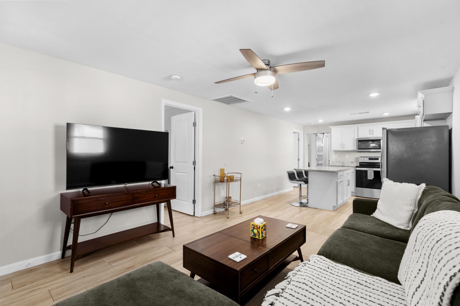 20 S Oak Dr. Photo 37