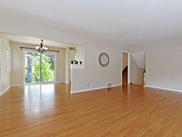 8644 Poplar Bridge Curve, Bloomington, MN 55437