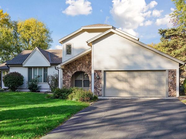 2825 Norwood Lane N, Plymouth, MN 55441