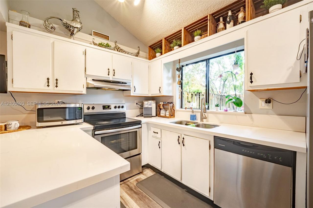 13298 NW 6th Ct , Plantation, FL 33325 Photo