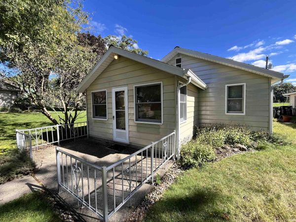 12691 N Rainey Road, Syracuse, IN 46567