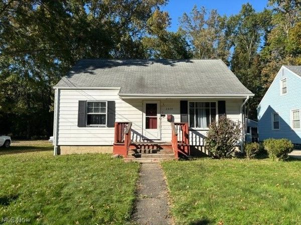 2378 Linda Drive NW, Warren, OH 44485