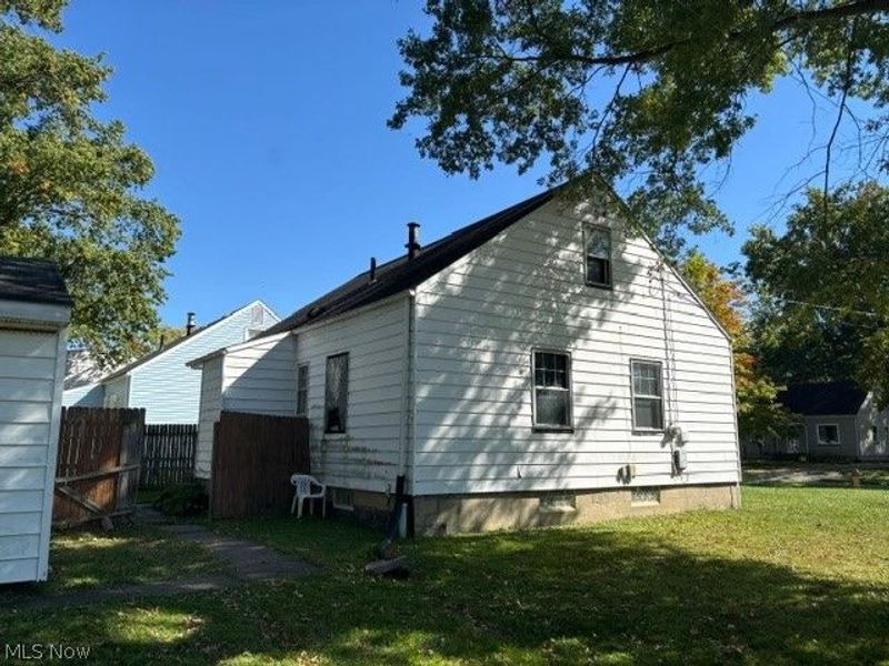 2378 Linda Drive NW, Warren, OH 44485 Photo 24