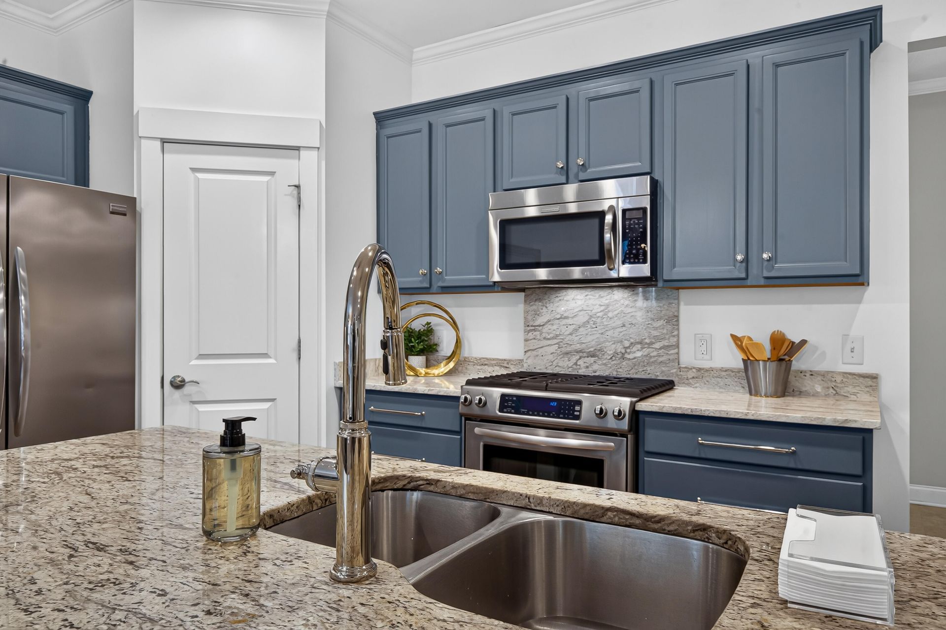 217 President Circle Photo 34