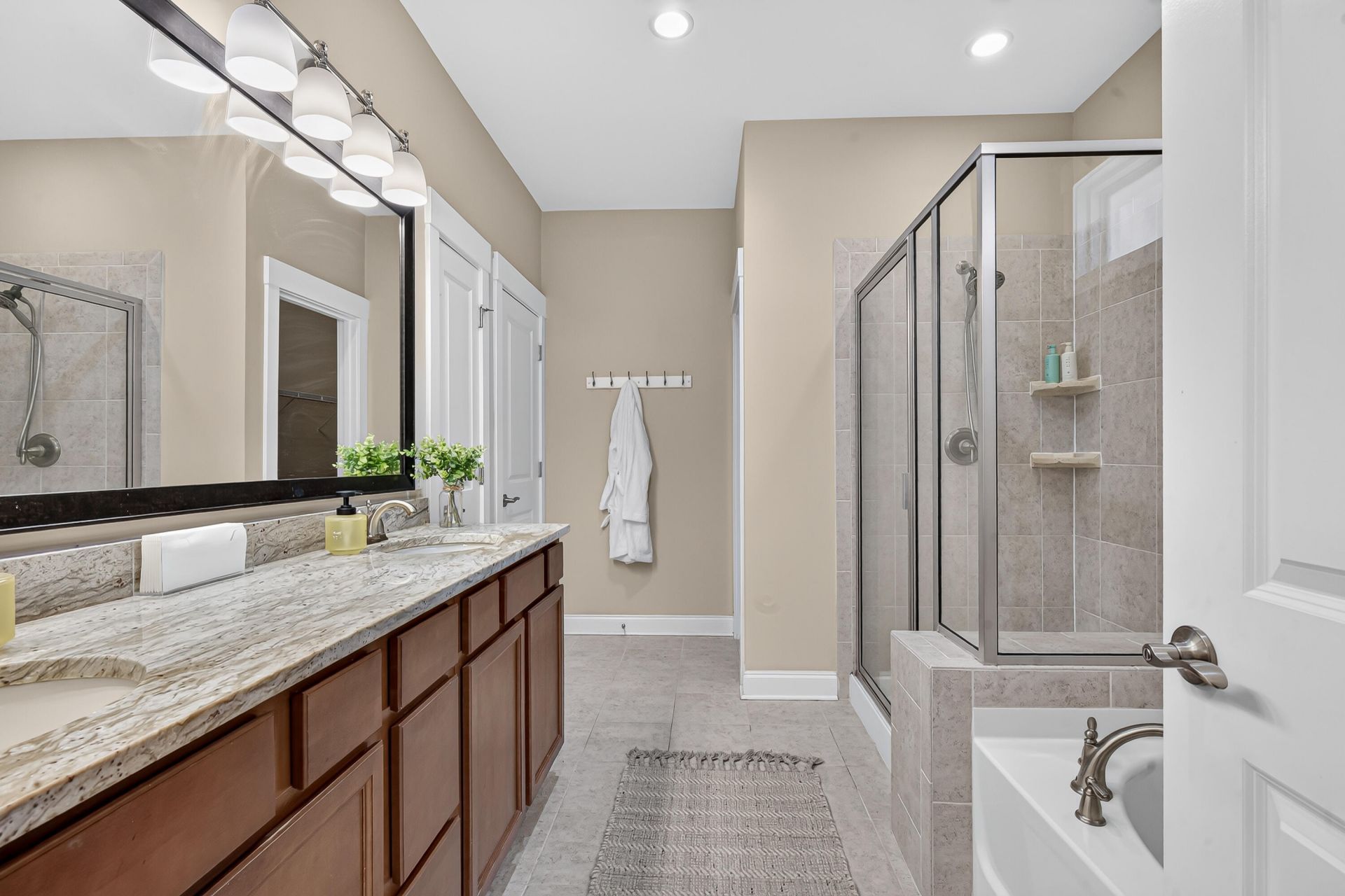 217 President Circle Photo 45