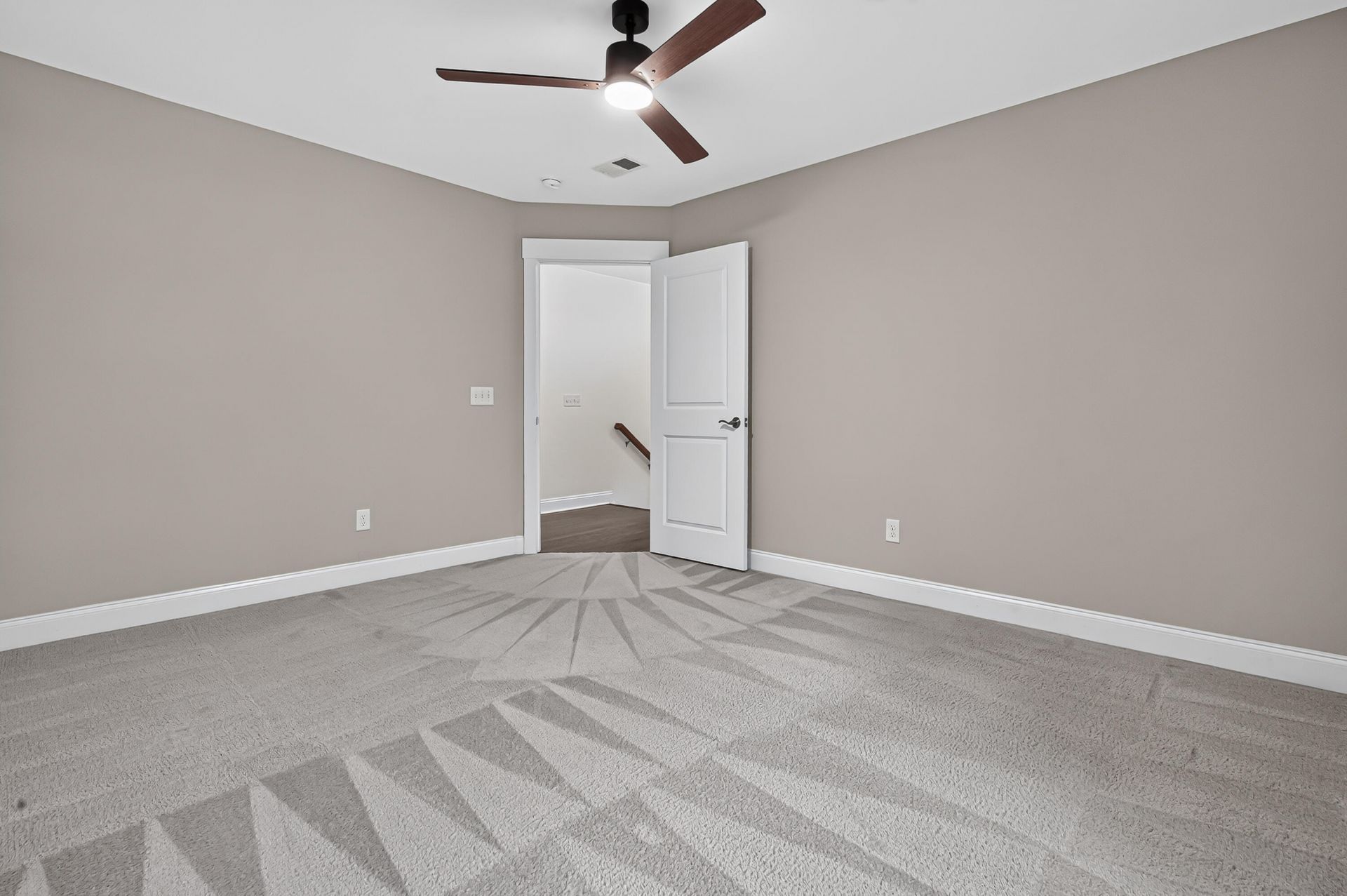 217 President Circle Photo 62