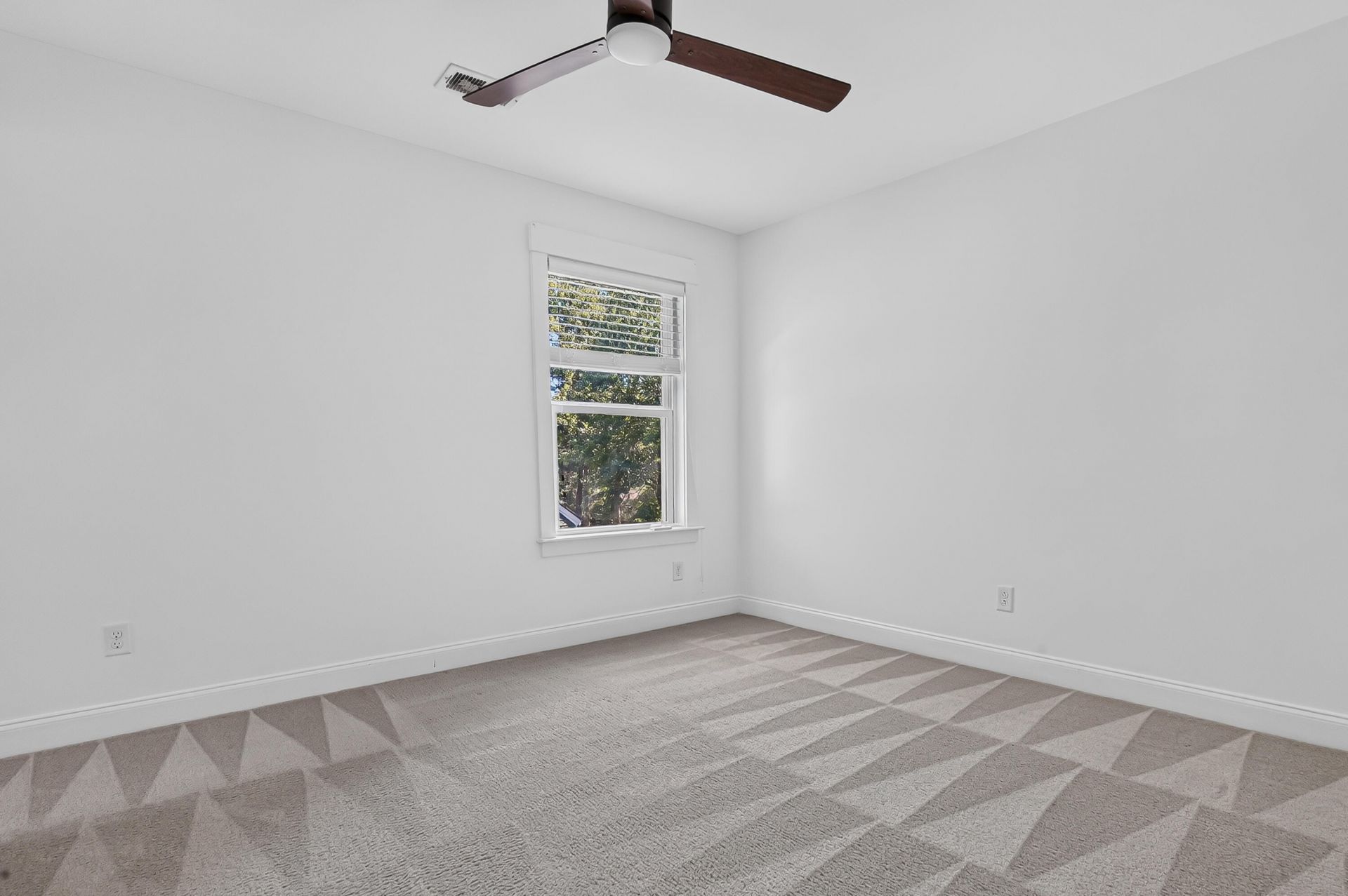 217 President Circle Photo 64