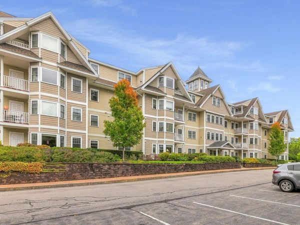 4 Sterling Hill Lane, Unit 423, Exeter, NH 03833