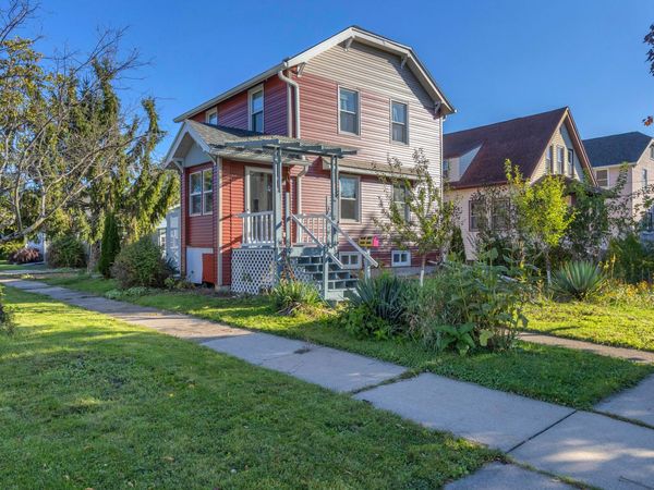 143 E Cotton St, Fond Du Lac, WI 54935