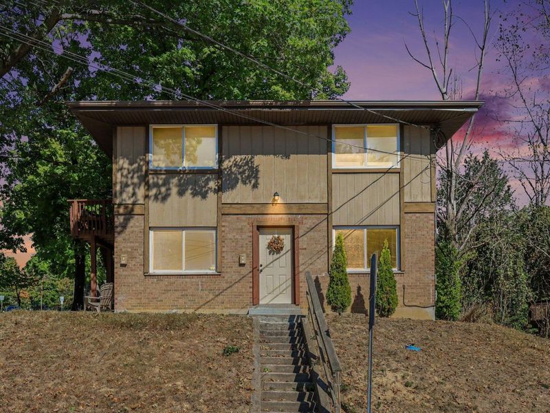 301 Eastern Avenue, Elsmere, KY 41018 Photo 1