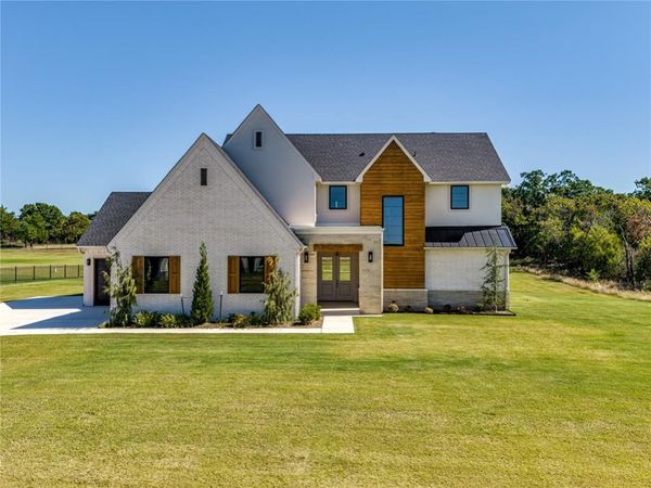 3340 Somerset Farms Road, Newalla, OK 74857