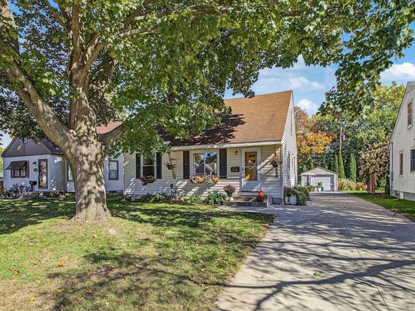 1246 Smith Avenue S, West Saint Paul, MN 55118