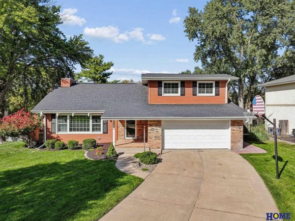 8000 Myrtle Street, Lincoln, NE 68506
