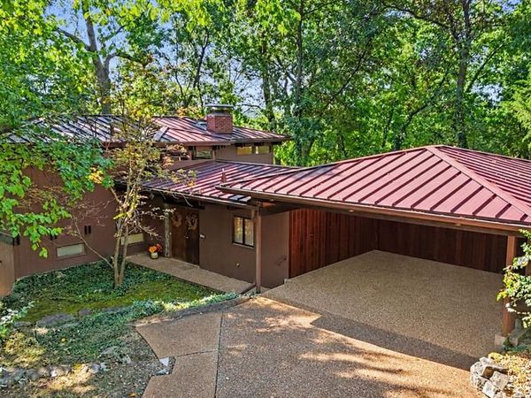 120 Glenwood Drive, Fenton, MO 63026