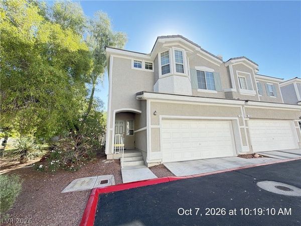 246 Queens Court , Henderson, NV 89052