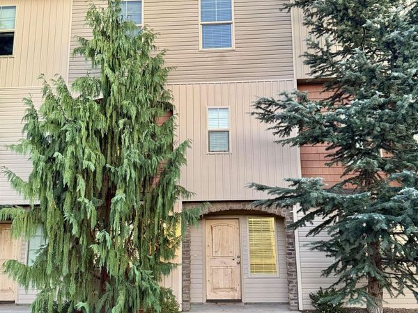 8704 W Pine Valley Ln, Boise, ID 83709