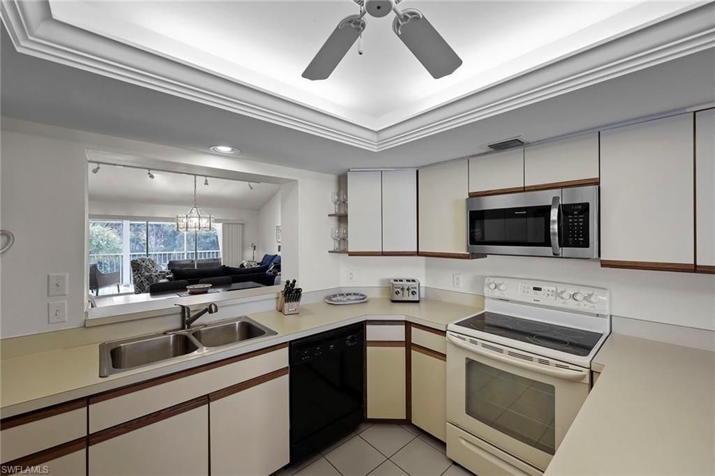 4240 Lake Forest Dr , Unit 423, Bonita Springs, FL 34134 Photo
