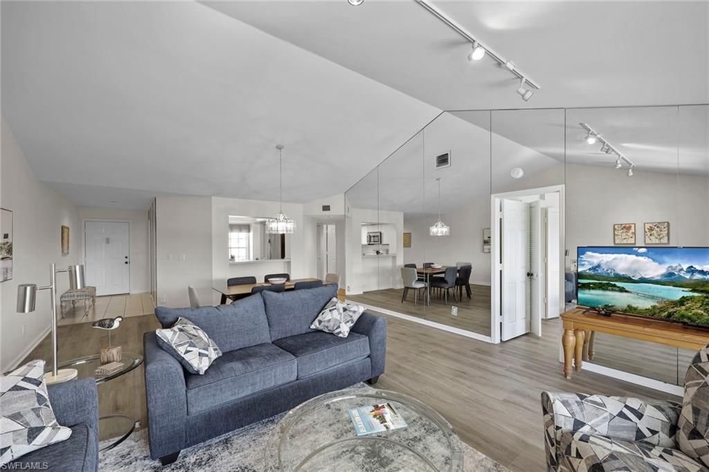 4240 Lake Forest Dr , Unit 423, Bonita Springs, FL 34134 Photo