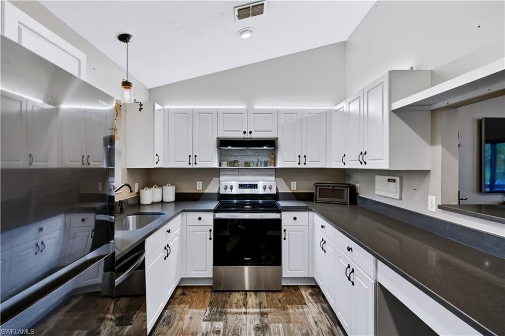 5710 Autumn Oaks Ln, Naples, FL 34119 Photo