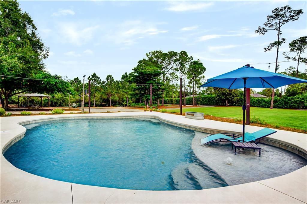 5710 Autumn Oaks Ln, Naples, FL 34119 Photo