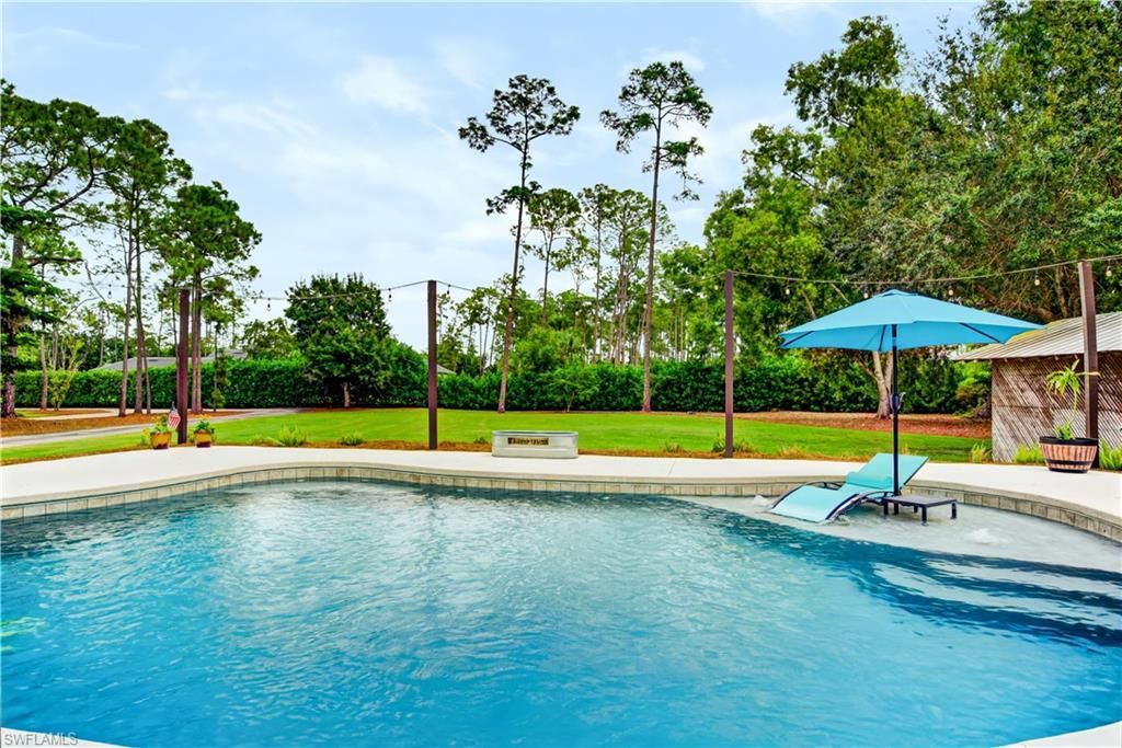 5710 Autumn Oaks Ln, Naples, FL 34119 Photo