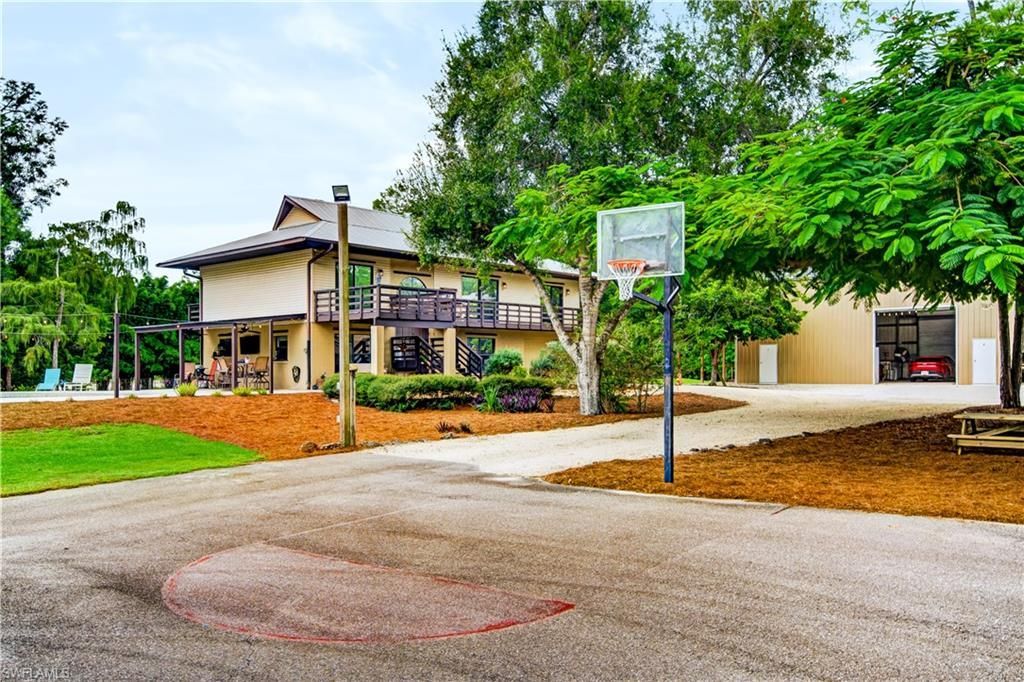 5710 Autumn Oaks Ln, Naples, FL 34119 Photo