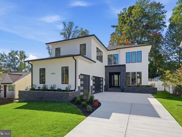 2002 HILLSIDE DRIVE, FALLS CHURCH, VA 22043