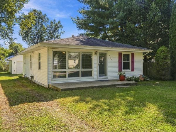 7254 Helen, Coloma, MI 49038