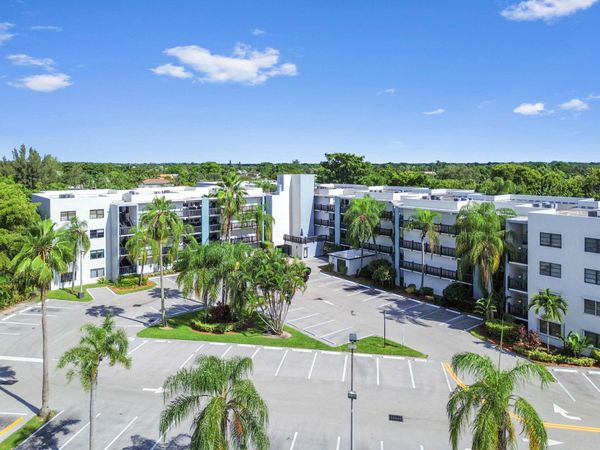 1021 Mockingbird Lane, Unit 415, Plantation, FL 33324
