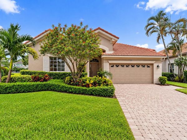 90 MONTEREY POINTE Drive, Palm Beach Gardens, FL 33418