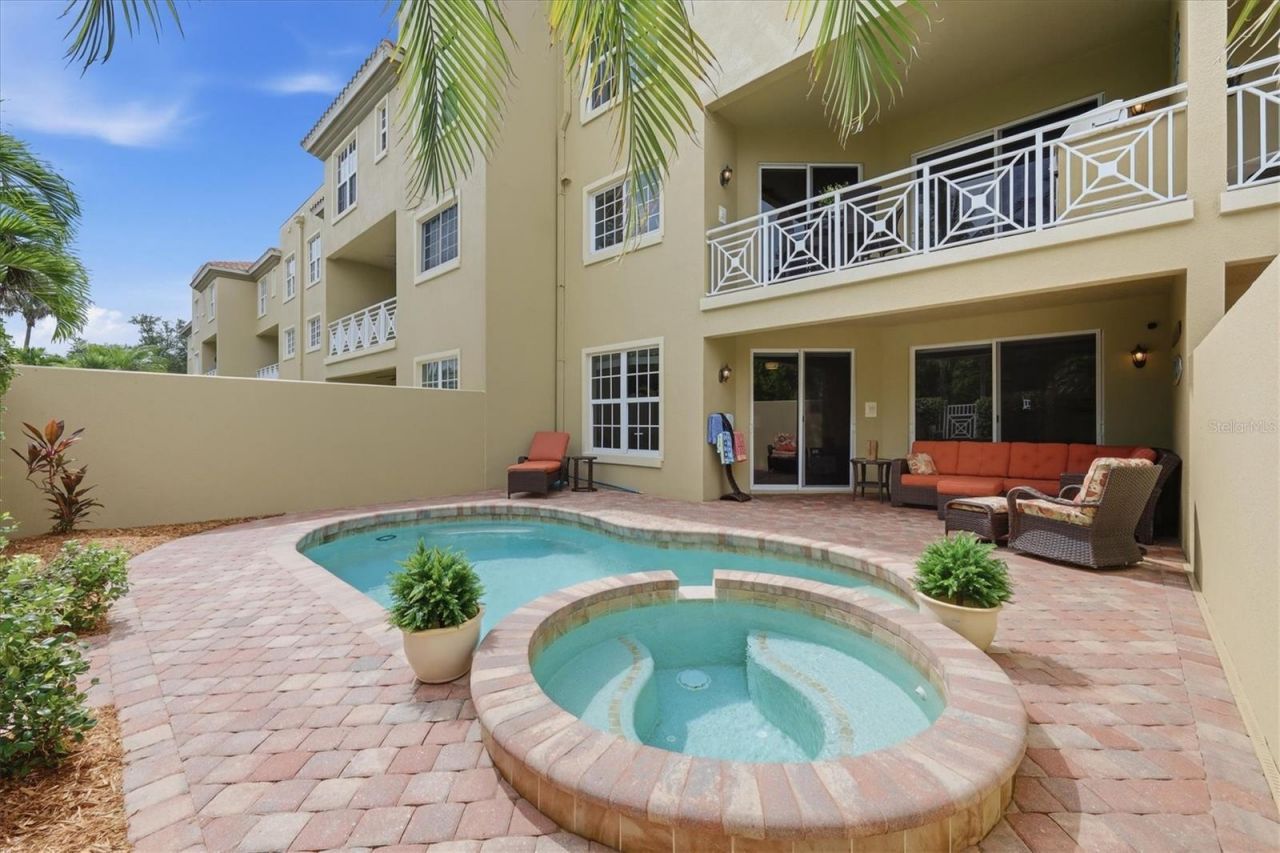 712 Granada Avenue, Unit 2, Venice, FL 34285 Photo
