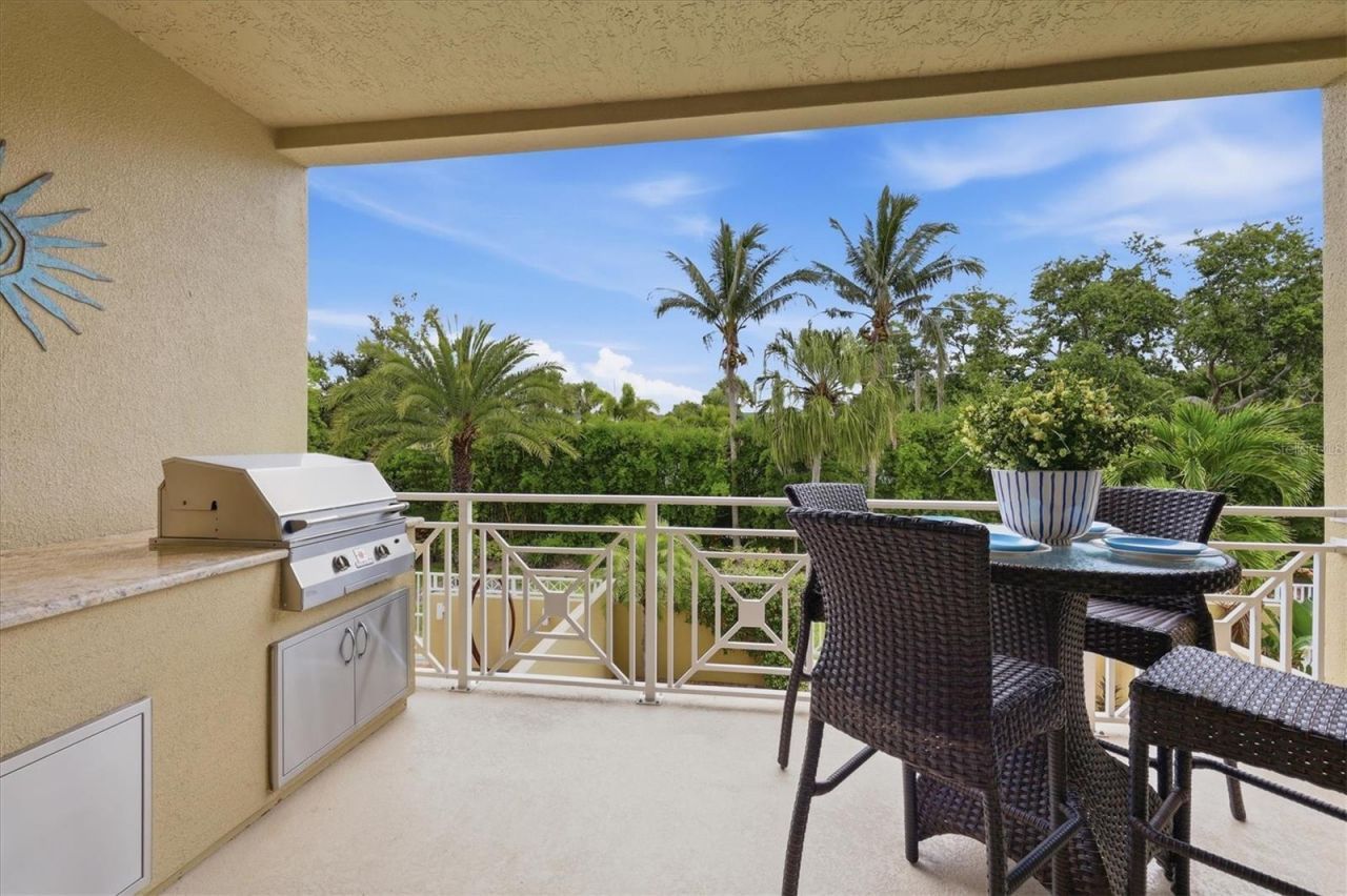 712 Granada Avenue, Unit 2, Venice, FL 34285 Photo
